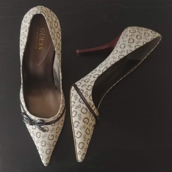 Guess Brown Signature Fabric Pumps - Picture 3 of 8